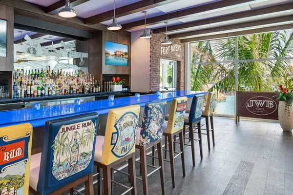 5 O’Clock Somewhere Bar & Grill