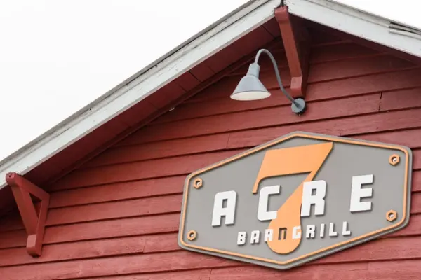 7 Acre BarnGrill