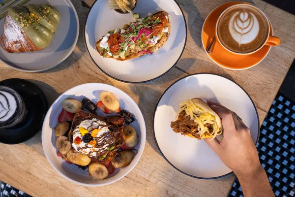 7tyone Restaurant & Coffee Bar