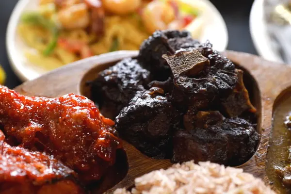876 NyamMinz Jamaican Cuisine