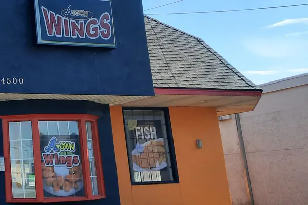 A Town Wings