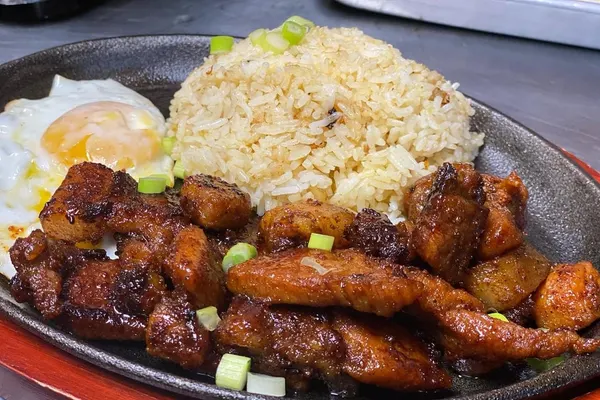 Adobo Queens Filipino Restaurant