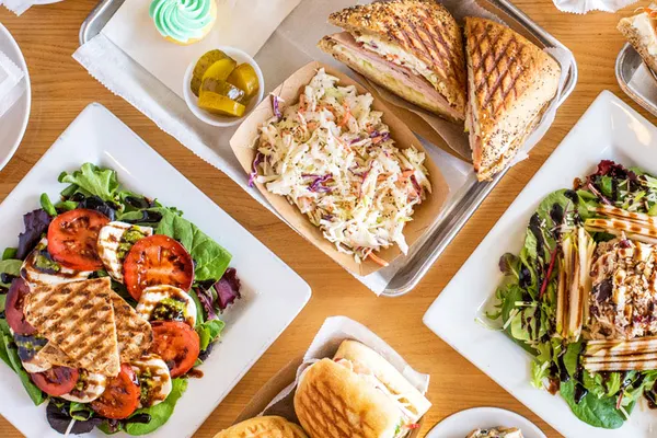 Alaina's Cafe