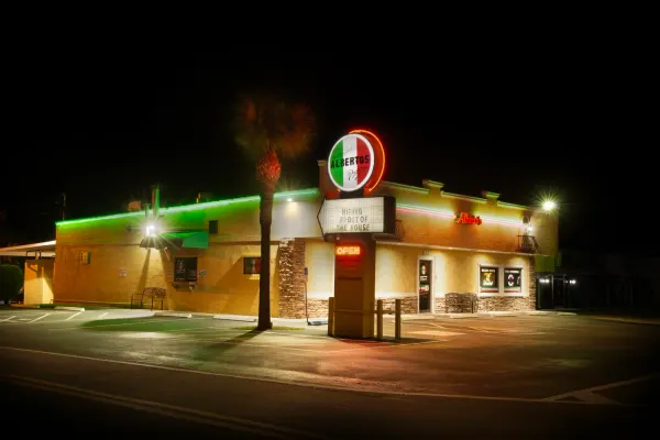 Albertos Pizzeria Italian Restaurant