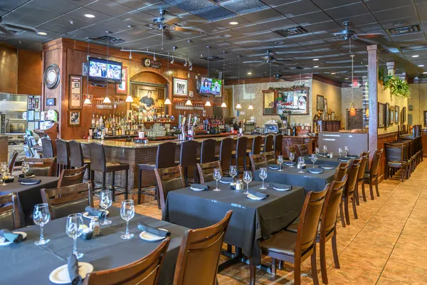 Amici's Italian Restaurant & Pizzeria