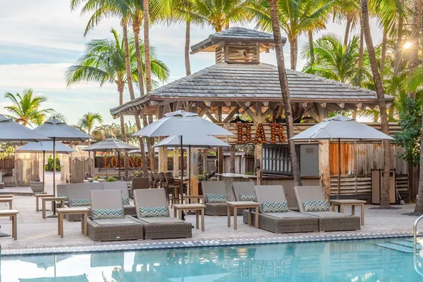 Aqua Bar & Grill