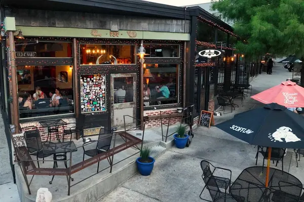 Bantam Pub