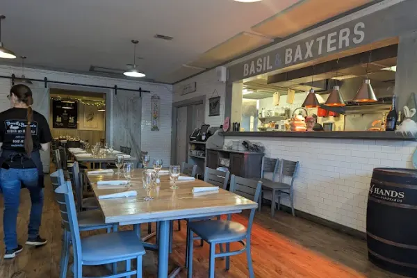 Basil & Baxter's Kitchen and Cocktails