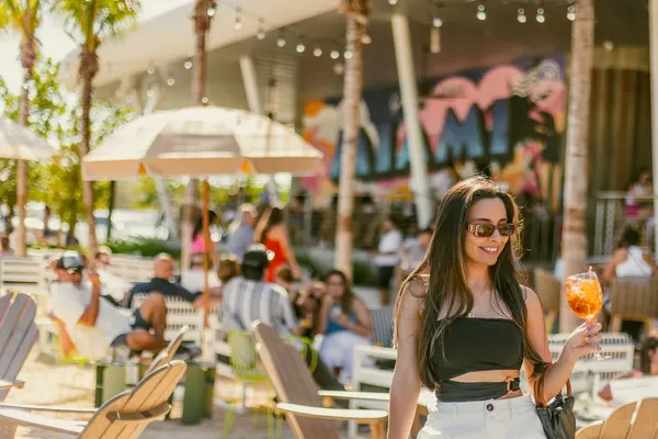 Bayshore Club Bar & Grill