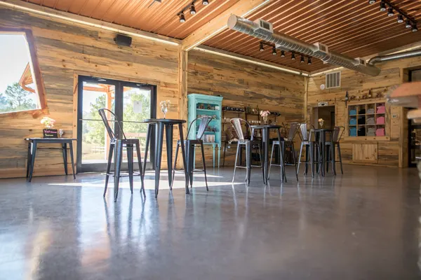 Bear Claw Vineyards & Winery, Inc.