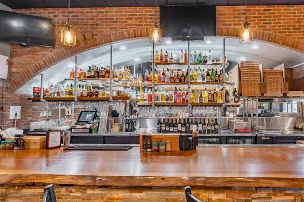 Bella Napoli Pizzeria & Restaurant