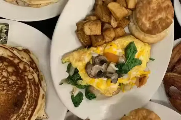 BumbleBee's Cafe Blue Ridge
