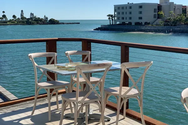 Buoys Waterfront Bar And Grill
