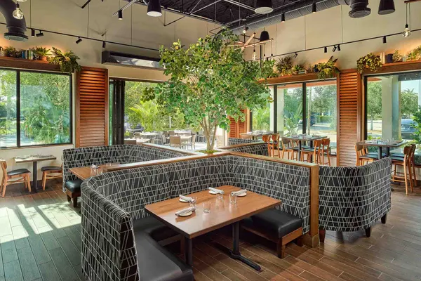 Burtons Grill & Bar