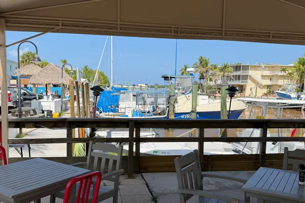 Buttonwood Grill