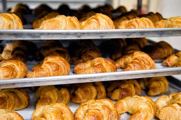C'Est La Vie - Pastries Breakfast & Dinner