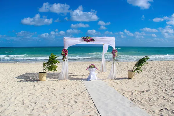 Caddy's Indian Shores in Indian Shores, FL