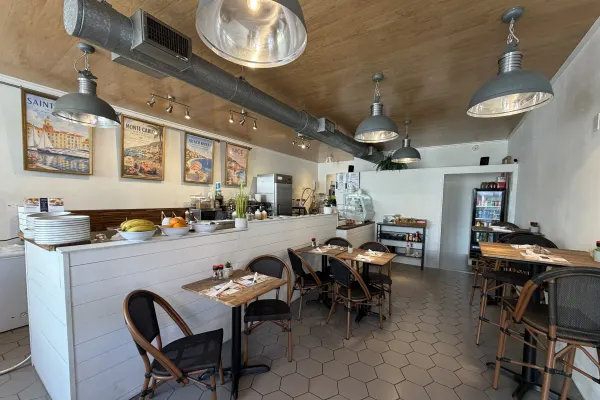 Cafe Riviera
