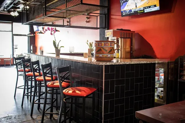 Cantaritos Cafe & Bar