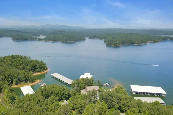 Carters Lake Marina & Resort