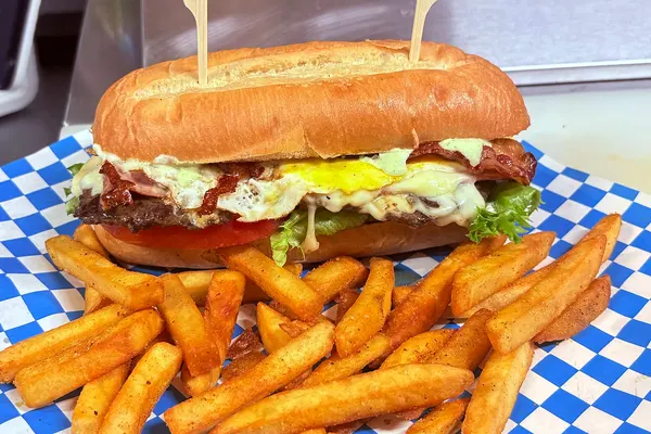 Casa de Uruguay Food Truck and Bakery