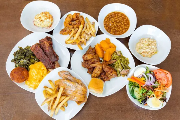 D'lish Restaurant and Catering