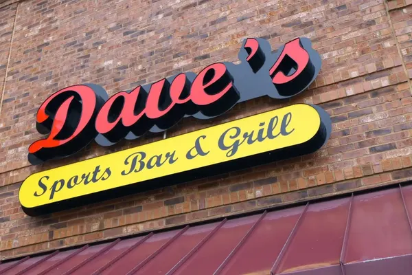 Dave's Sports Bar and Grill