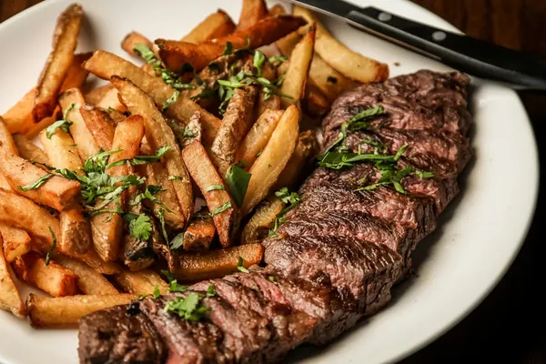Decanter International Chophouse