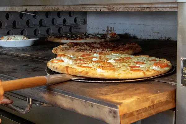 DeRussos Pizzeria