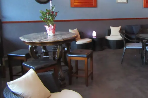 Devine's Wine Bar in Venice, FL