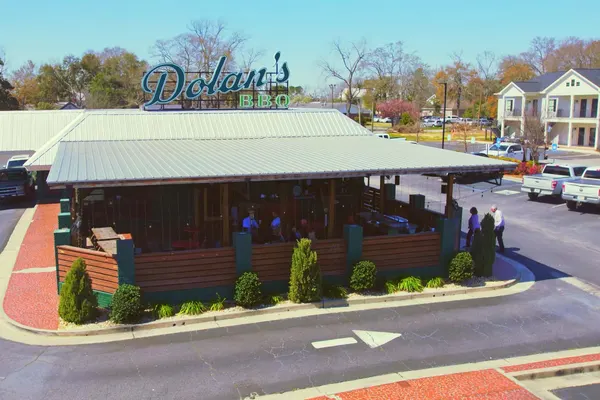 Dolan's Bar B Que