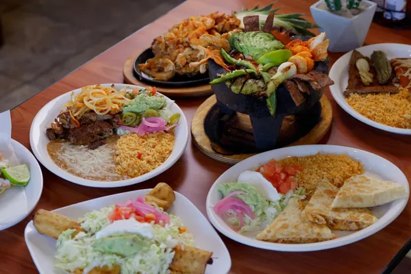 El Sombrero Mexican Grill