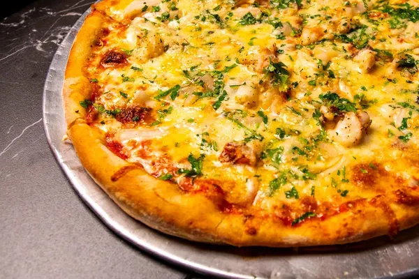Evio's Pizza & Grill
