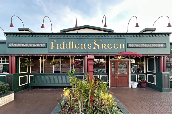 Fiddlers Green Irish Pub & Eatery