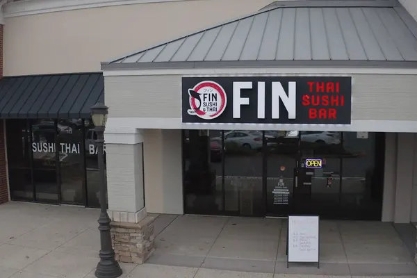 FIN Sushi Thai Johns Creek