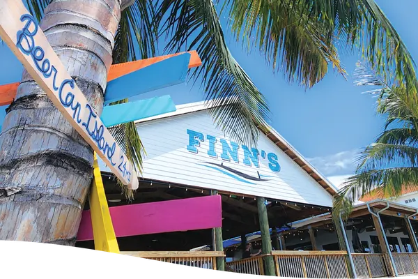 Finn's Dockside Bar & Grill