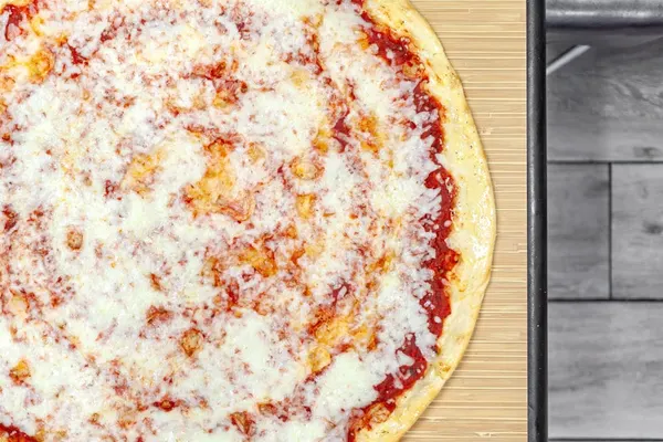 Friendly's Brooklyn Style Pizza