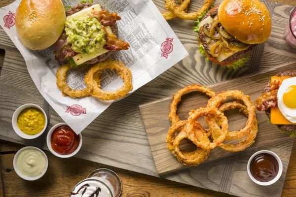Fuddruckers