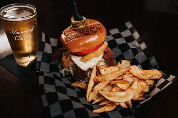 Greenside Bar & Grille