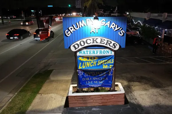 Grumpy Gary's at Dockers