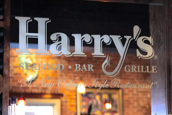 Harry's Seafood, Bar & Grille