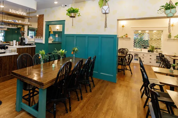Hen Mother Cookhouse - Johns Creek