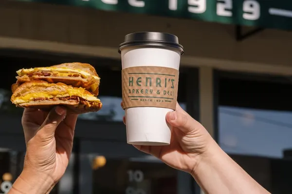 Henri's Bakery & Deli