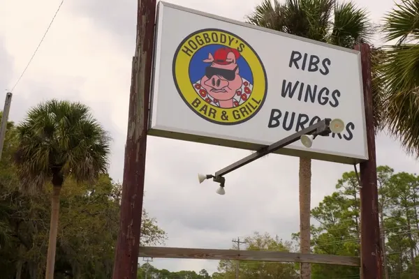 Hogbodys Bar And Grill