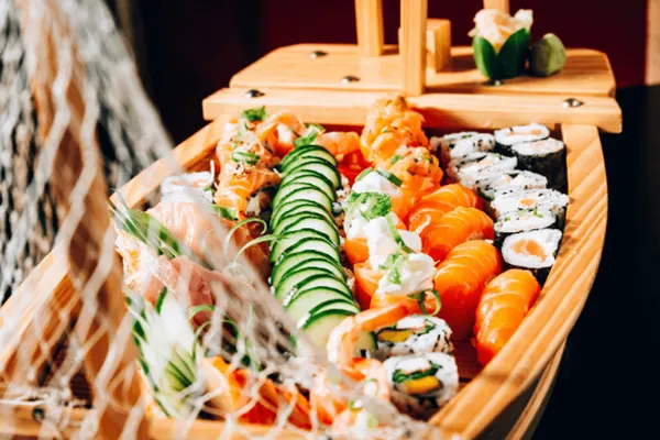 Hot Tuna Sushi Bar and Grille
