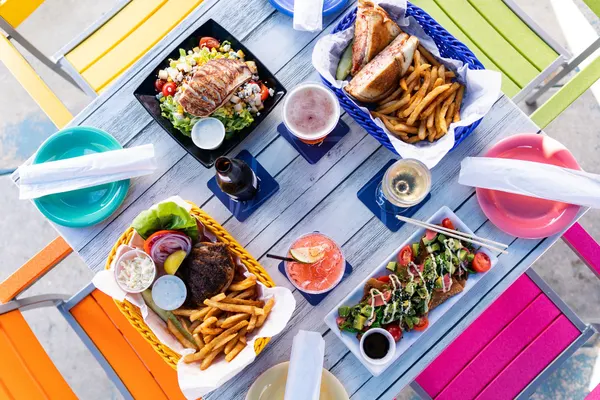 Island Gypsy Cafe & Marina Bar