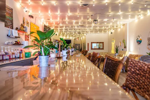 Island Vibes Lake Worth Kava Bar in Greenacres, FL