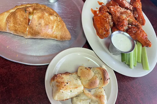 Italian Pizzeria and Restaurant in Lake City, FL