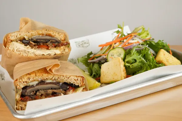 Jojo’s Bistro