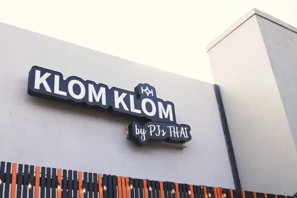 Klom Klom Thai Isan Cafe